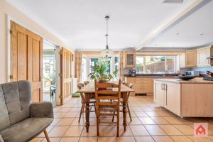 Photo 16- click for photo gallery